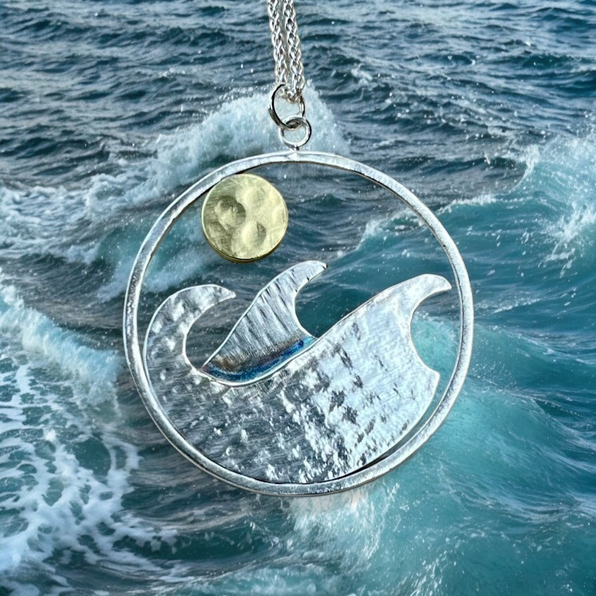 Silver waves necklace