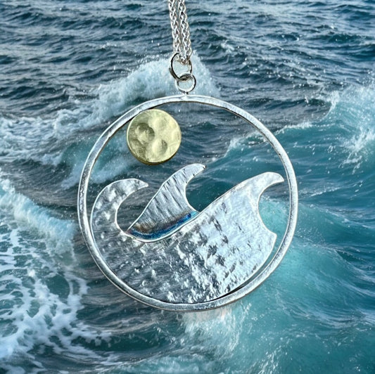 Silver waves necklace